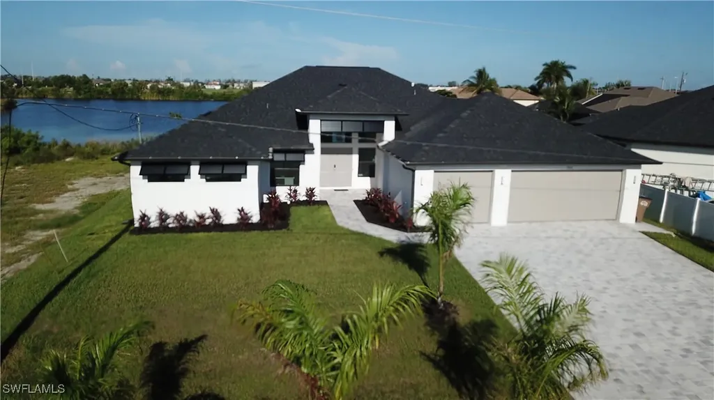 702 NW 30th Place Cape Coral FL 33993