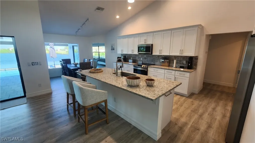 702 NW 30th Place Cape Coral FL 33993