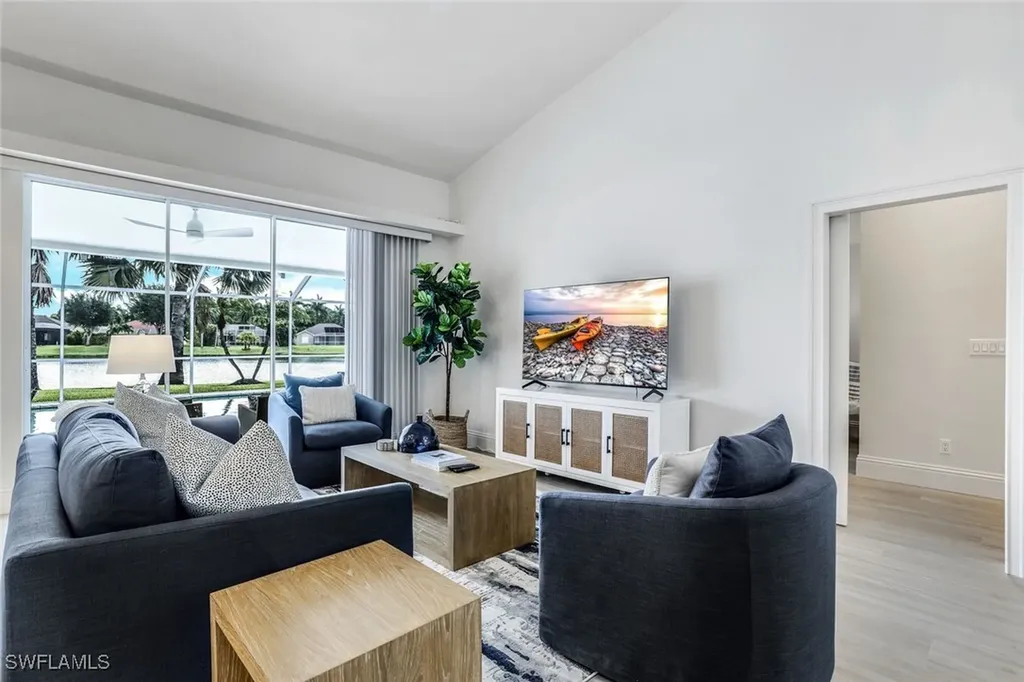 914 Marble Drive Naples FL 34104