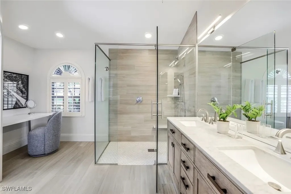 914 Marble Drive Naples FL 34104