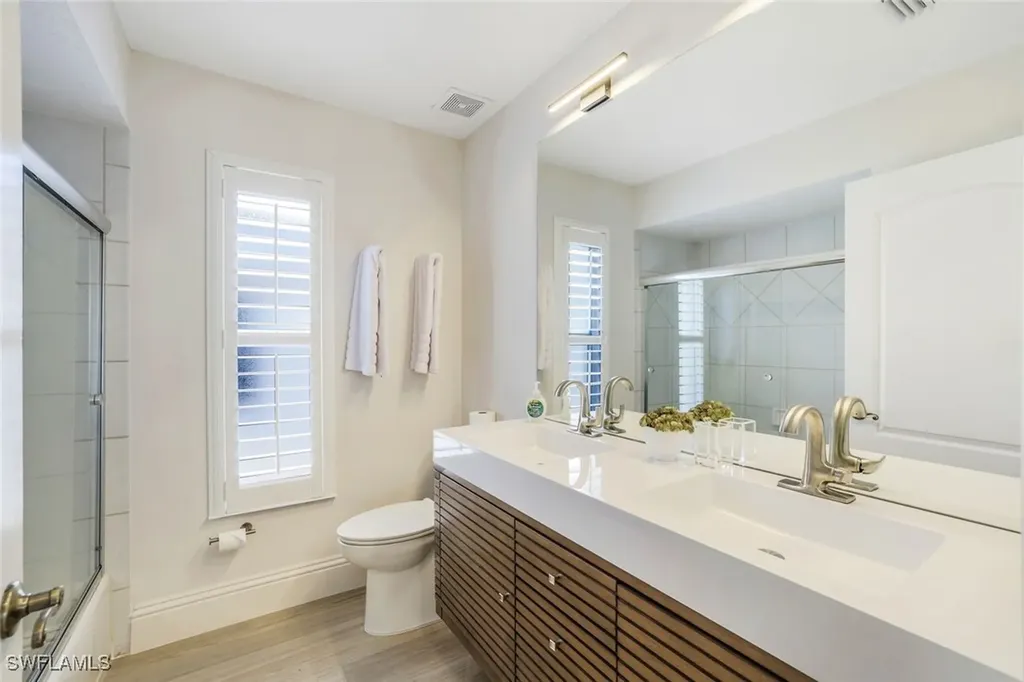 914 Marble Drive Naples FL 34104