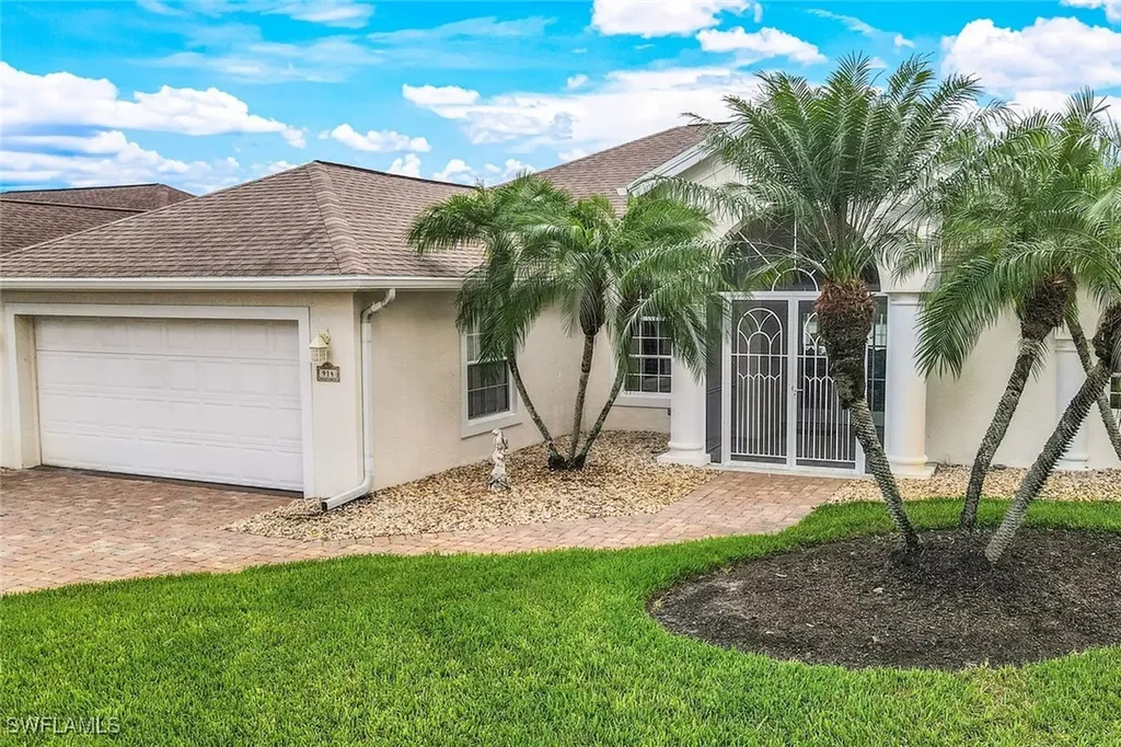 914 Marble Drive Naples FL 34104