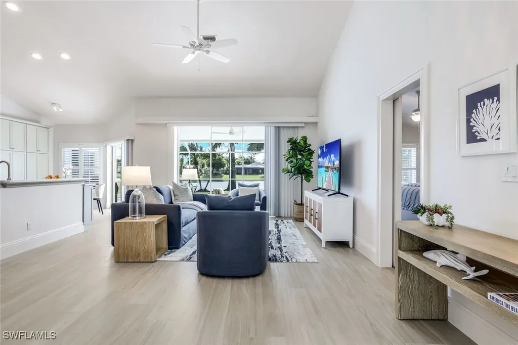 914 Marble Drive Naples FL 34104