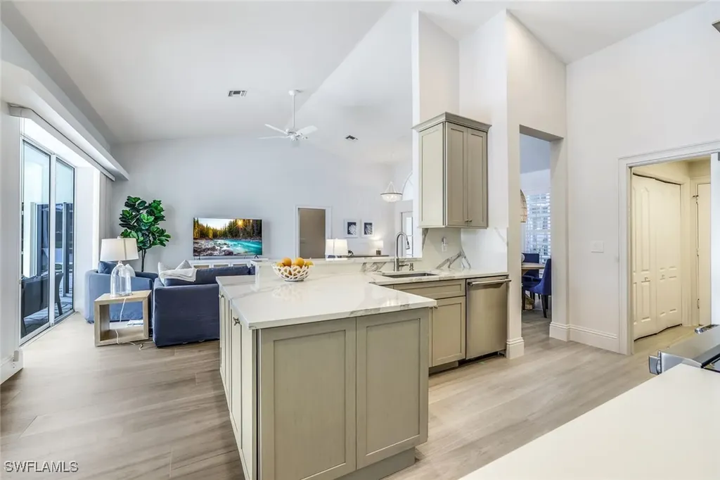 914 Marble Drive Naples FL 34104