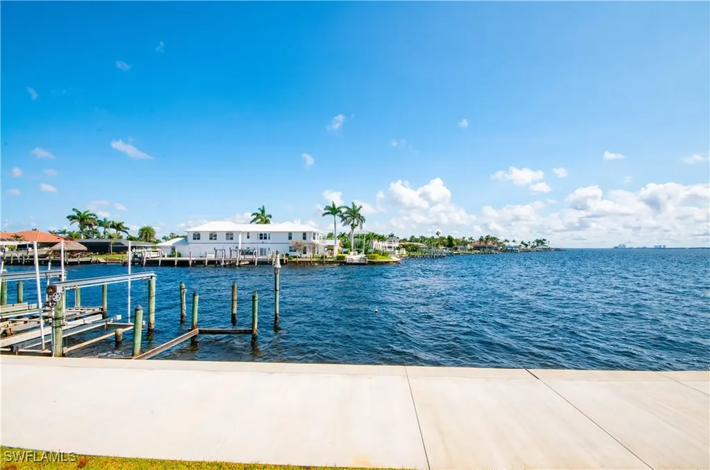 4015 SE 20th Place Cape Coral FL 33904