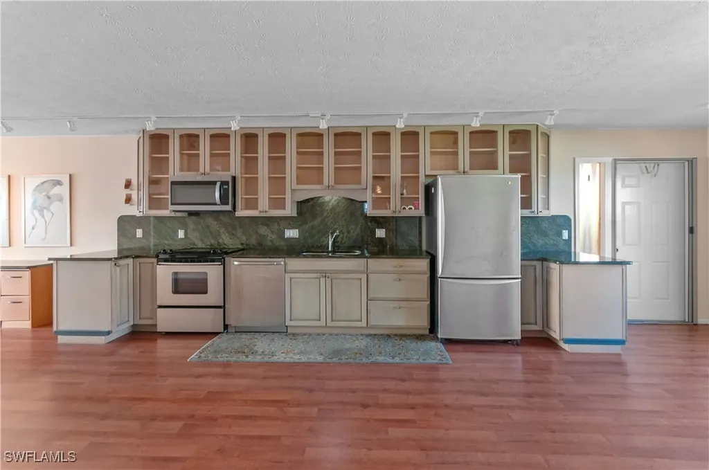 4015 SE 20th Place Cape Coral FL 33904