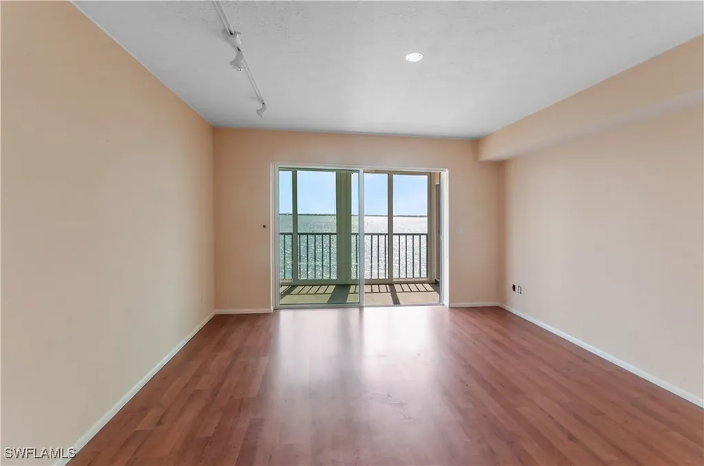 4015 SE 20th Place Cape Coral FL 33904