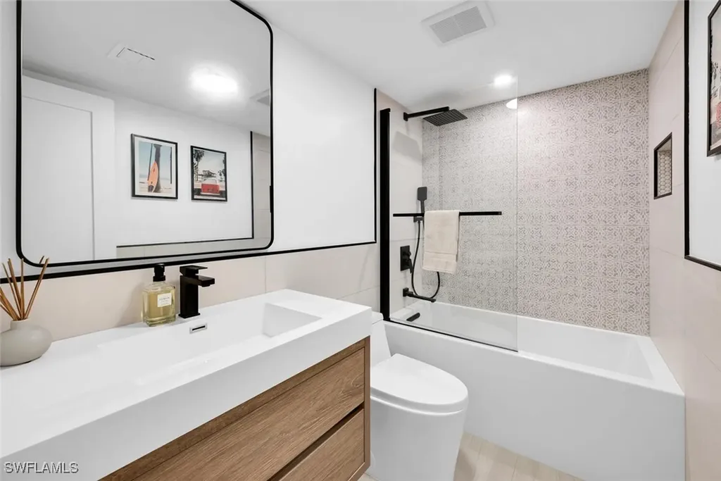 3030 Binnacle Drive Naples FL 34103