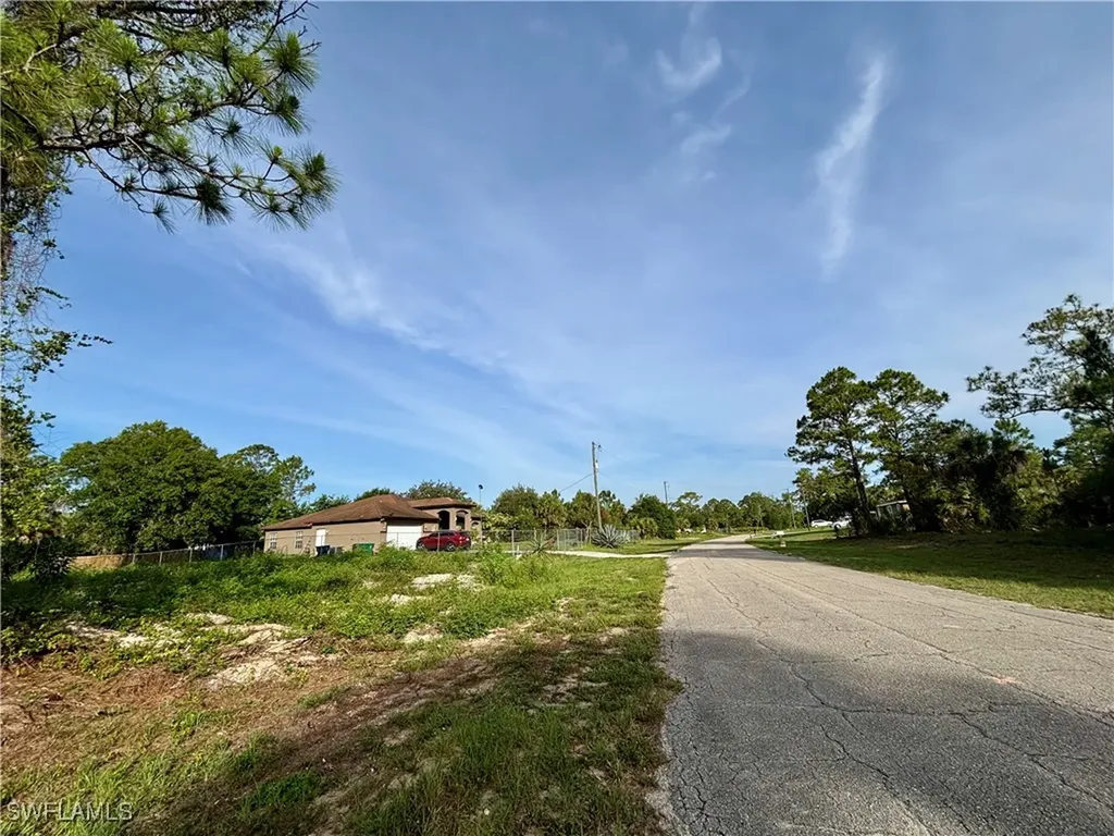 5051 W Tradewinds Circle Labelle FL 33935