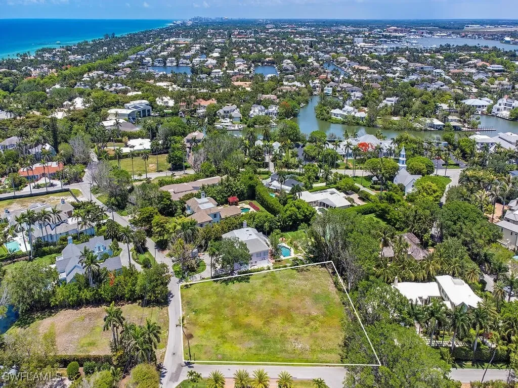 2545 Lantern Lane Naples FL 34102