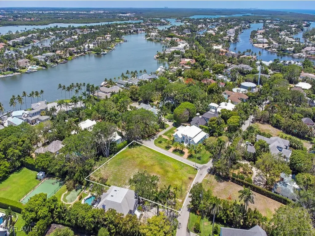 2545 Lantern Lane Naples FL 34102