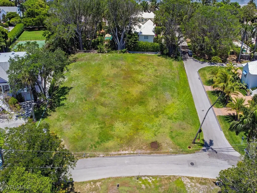2545 Lantern Lane Naples FL 34102
