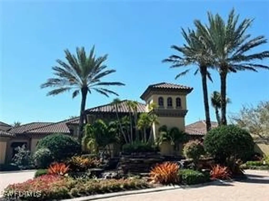8073 Panther Trail Naples FL 34113
