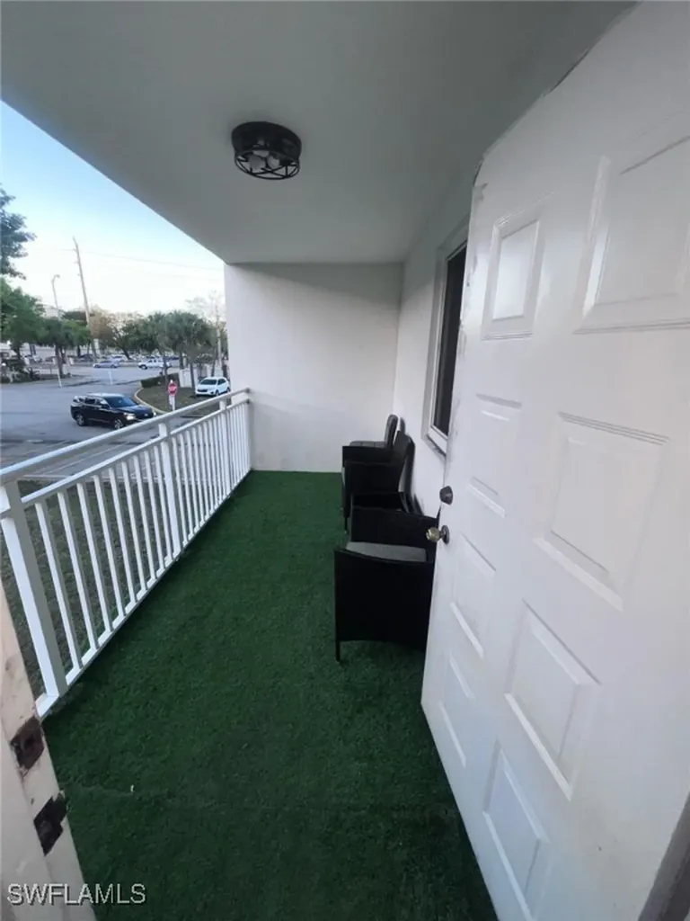 6930 Miami Gardens Drive Hialeah FL 33015