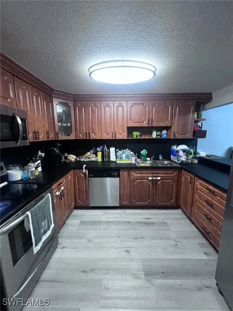 6930 Miami Gardens Drive Hialeah FL 33015