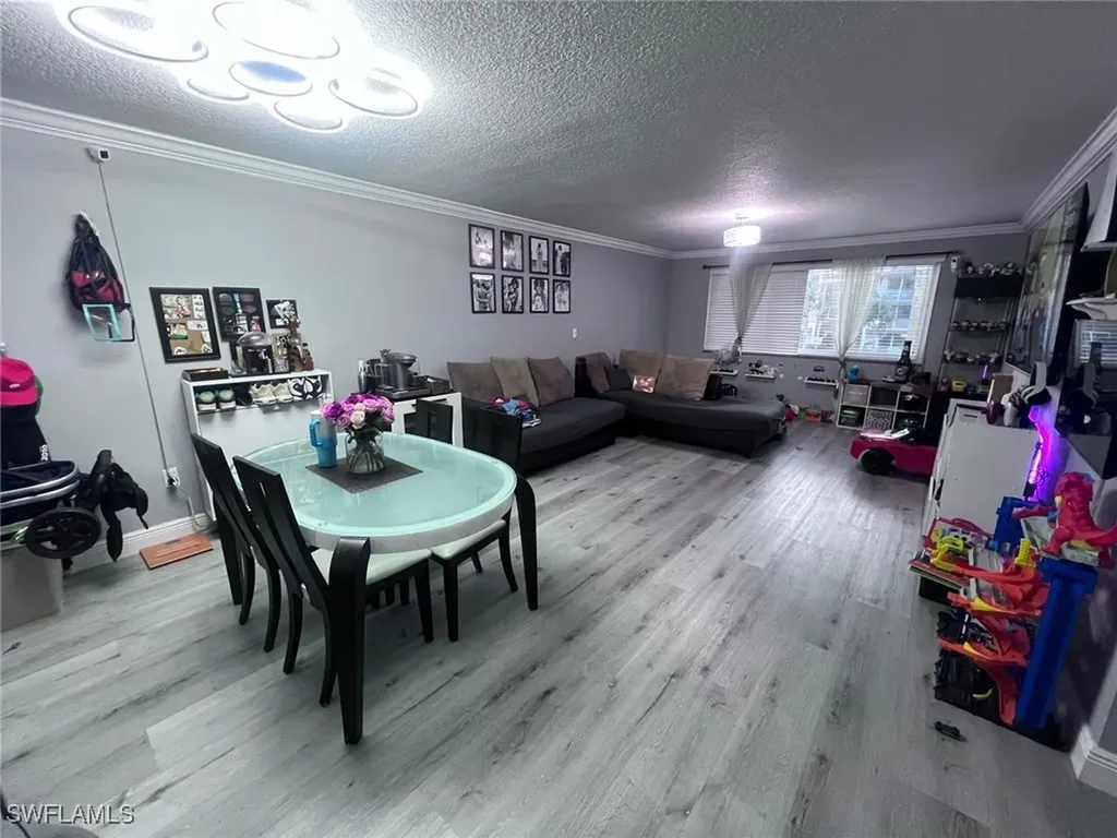 6930 Miami Gardens Drive Hialeah FL 33015