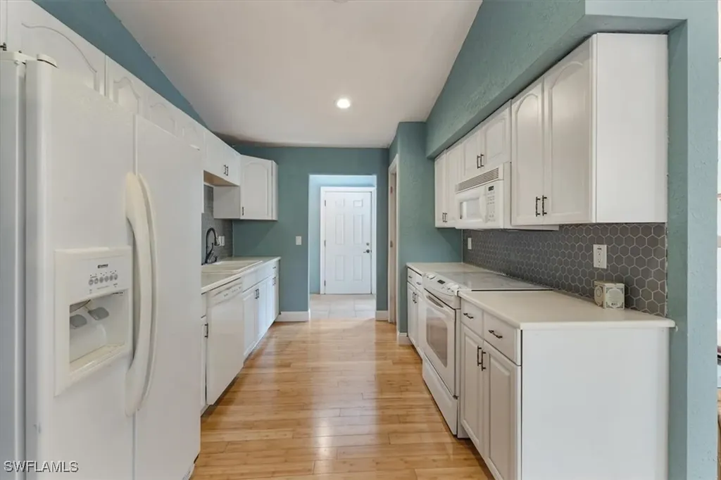 2721 8th Avenue SE Naples FL 34117