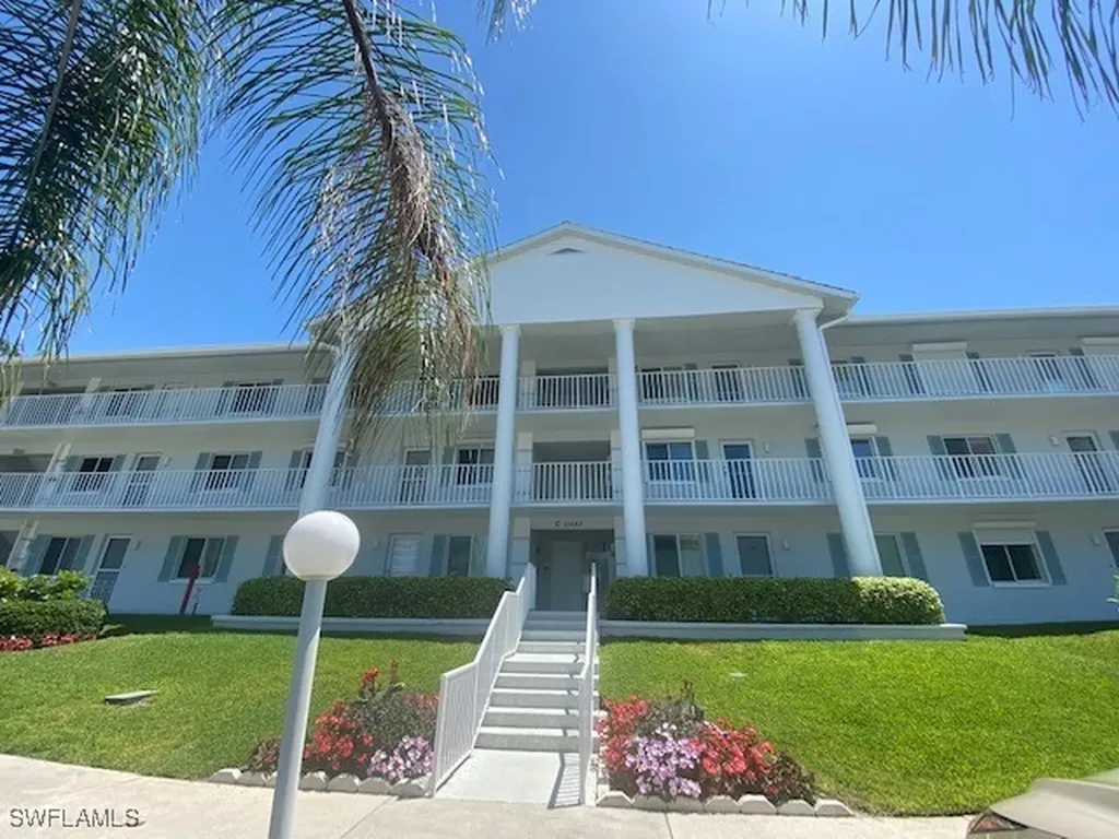 10682 Gulfshore Drive Naples FL 34108-3031
