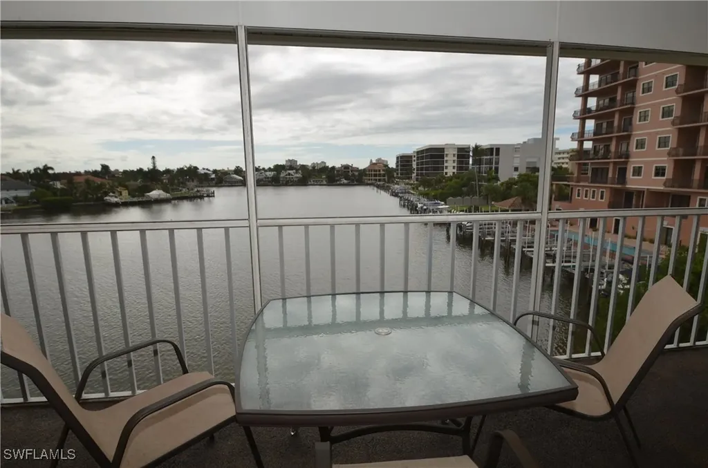 10682 Gulfshore Drive Naples FL 34108-3031