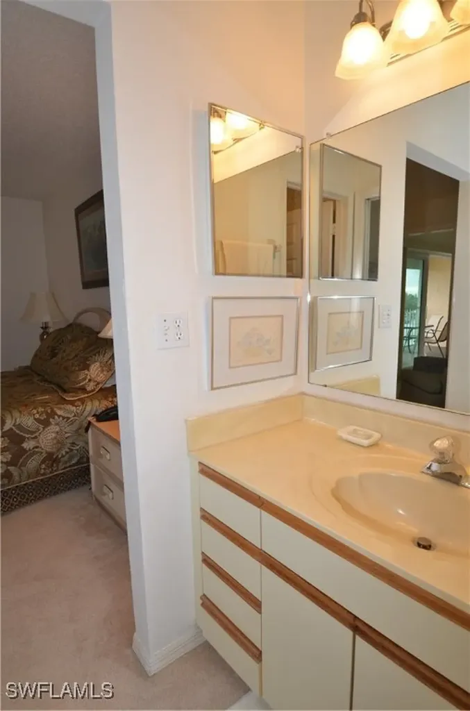 10682 Gulfshore Drive Naples FL 34108-3031
