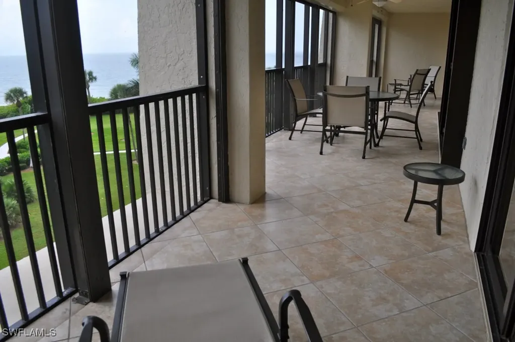 10851 Gulf Shore Drive Naples FL 34108-3004