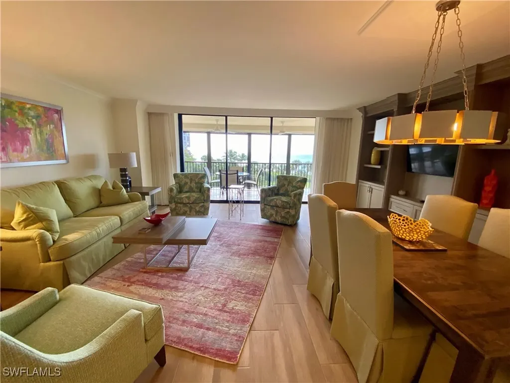 10851 Gulf Shore Drive Naples FL 34108-3004