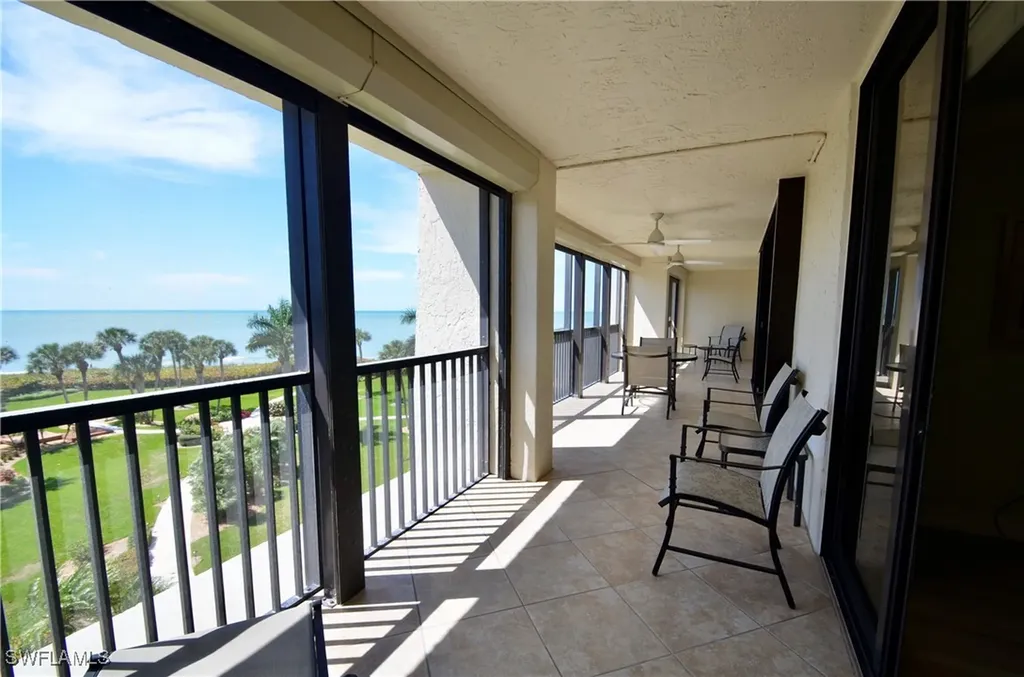 10851 Gulf Shore Drive Naples FL 34108-3004