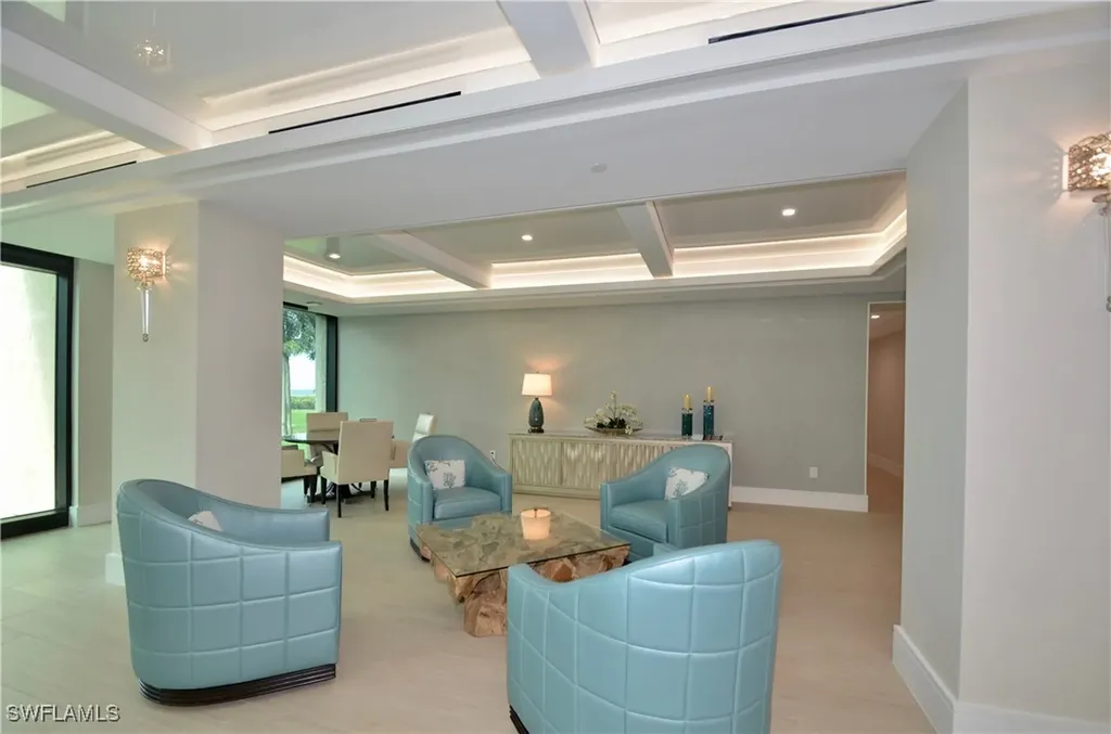 10851 Gulf Shore Drive Naples FL 34108-3004