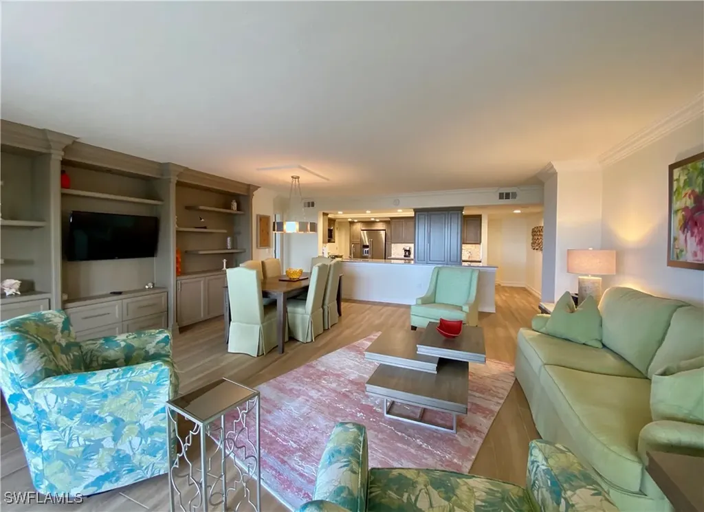 10851 Gulf Shore Drive Naples FL 34108-3004