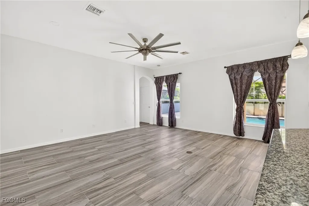 2858 Via Campania Street Fort Myers FL 33905