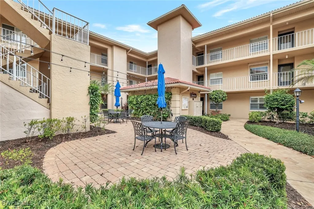 1051 Foxfire Lane Naples FL 34104