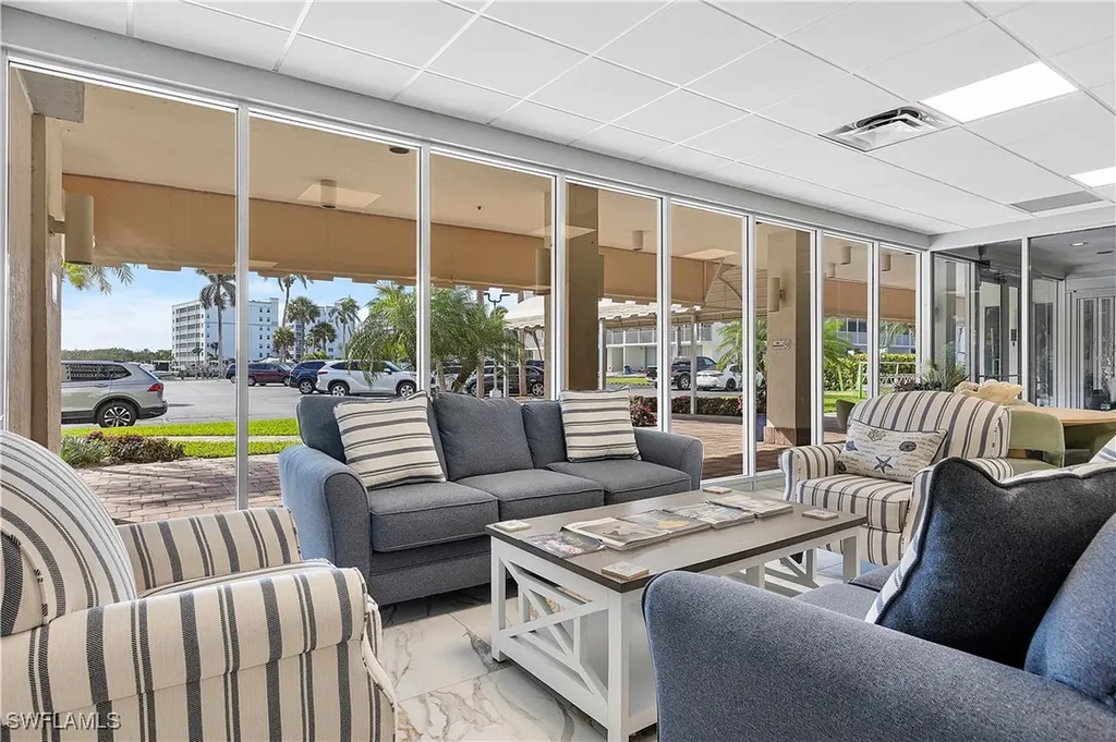 5 Bluebill Avenue Naples FL 34108