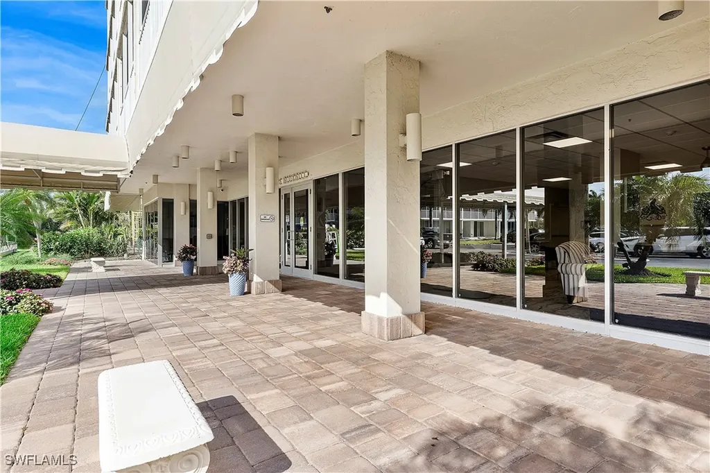 5 Bluebill Avenue Naples FL 34108