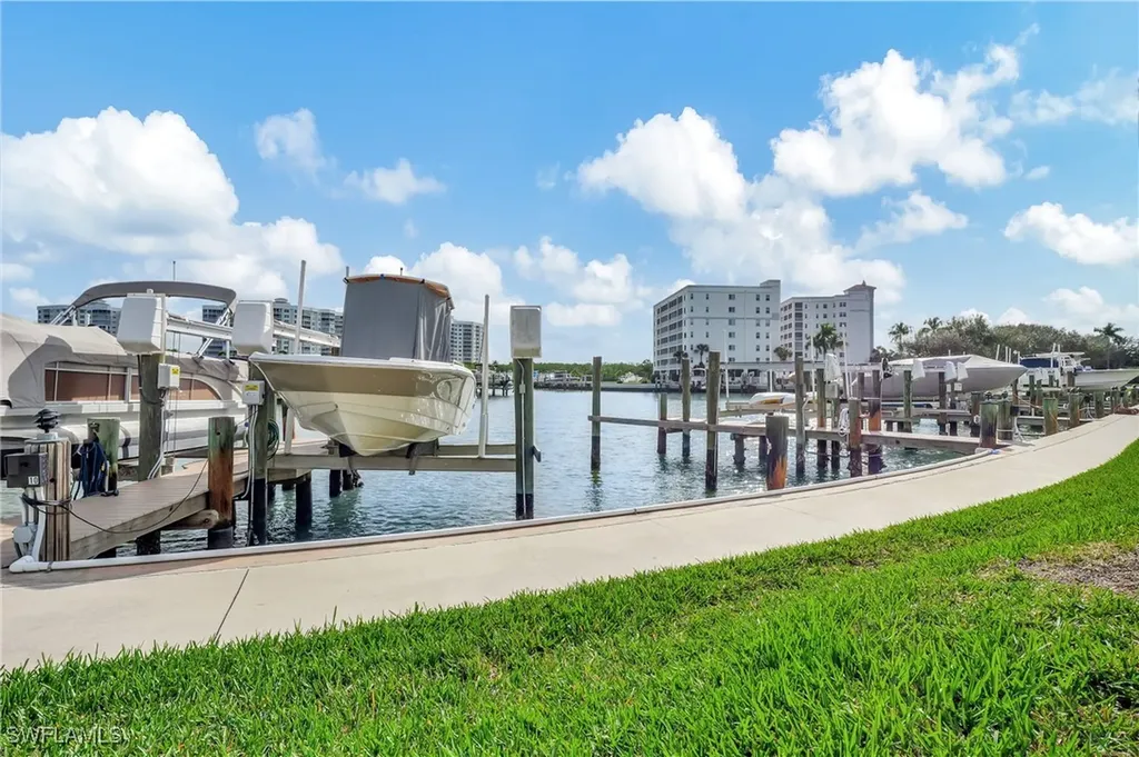 5 Bluebill Avenue Naples FL 34108