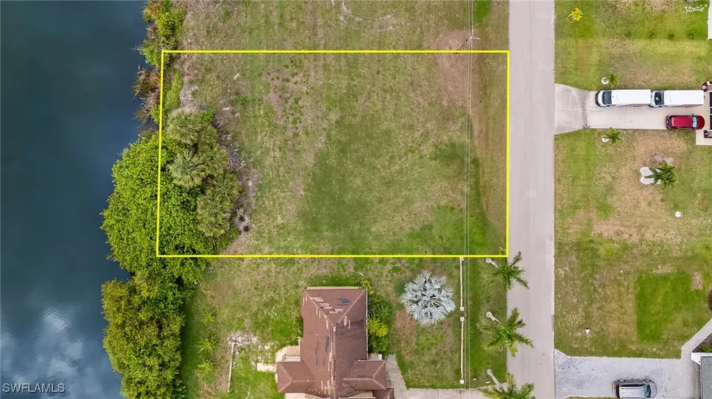 2723 NE 5th Place Cape Coral FL 33909