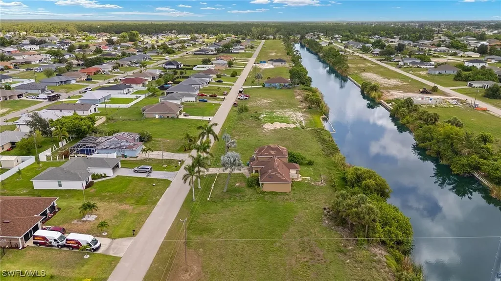 2723 NE 5th Place Cape Coral FL 33909