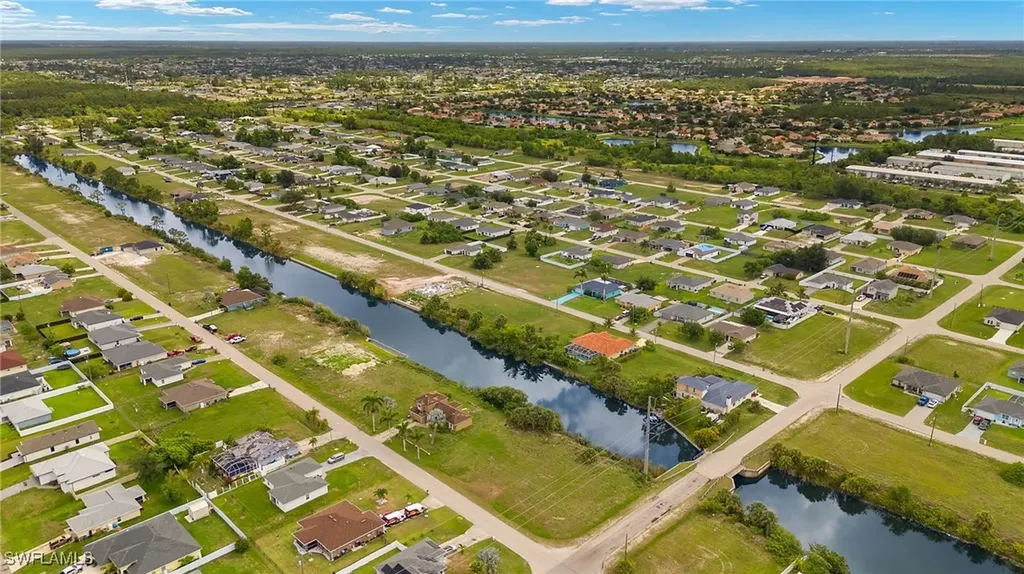 2723 NE 5th Place Cape Coral FL 33909