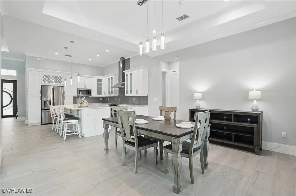 505 7th Street NW Naples FL 34120