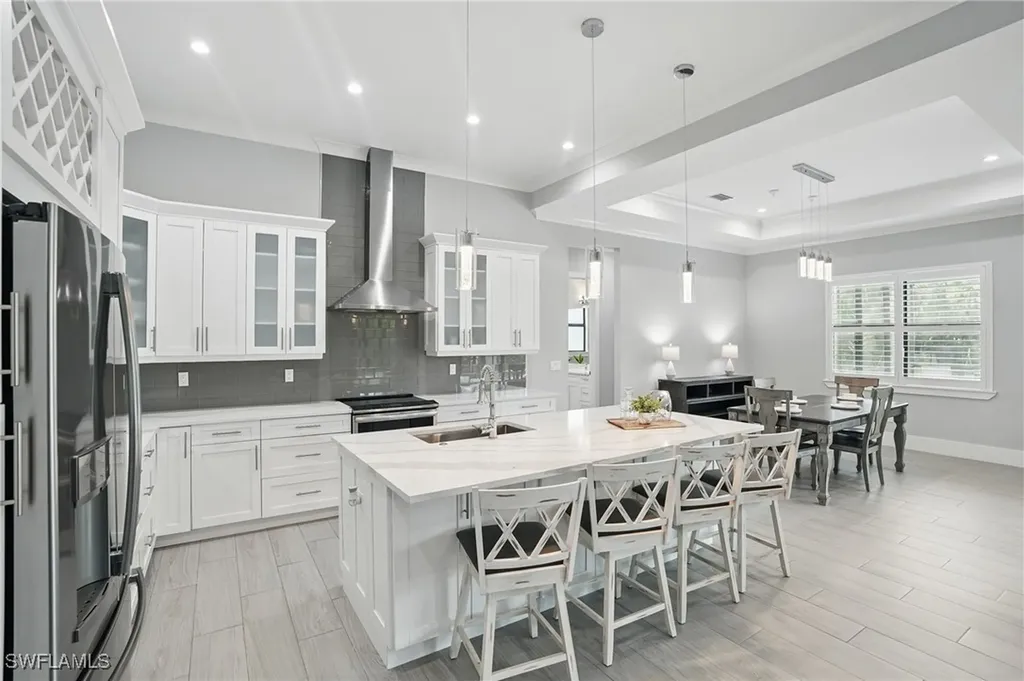 505 7th Street NW Naples FL 34120