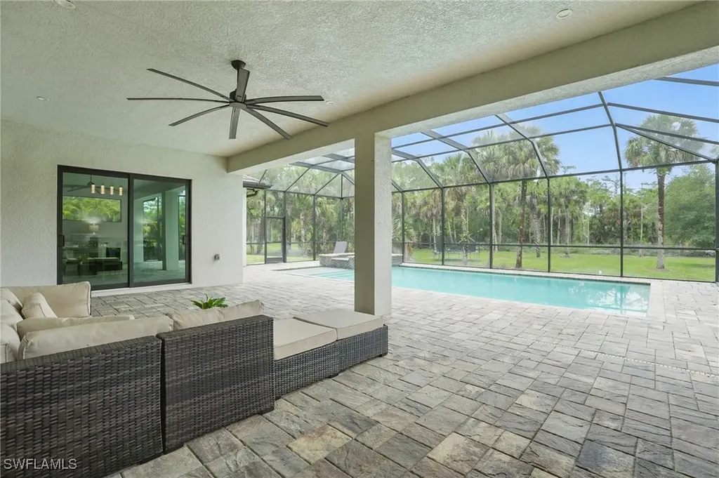 505 7th Street NW Naples FL 34120