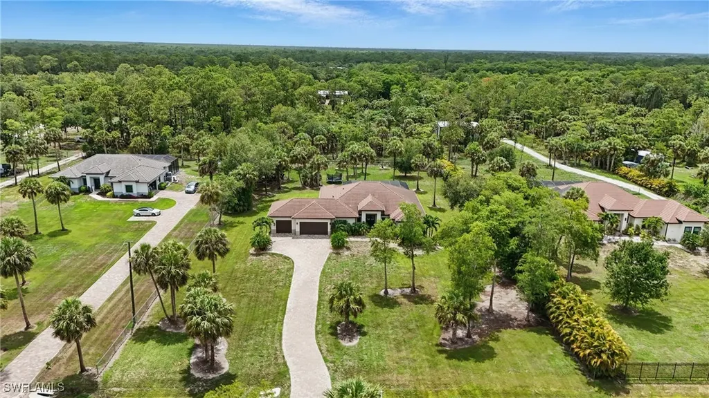 505 7th Street NW Naples FL 34120