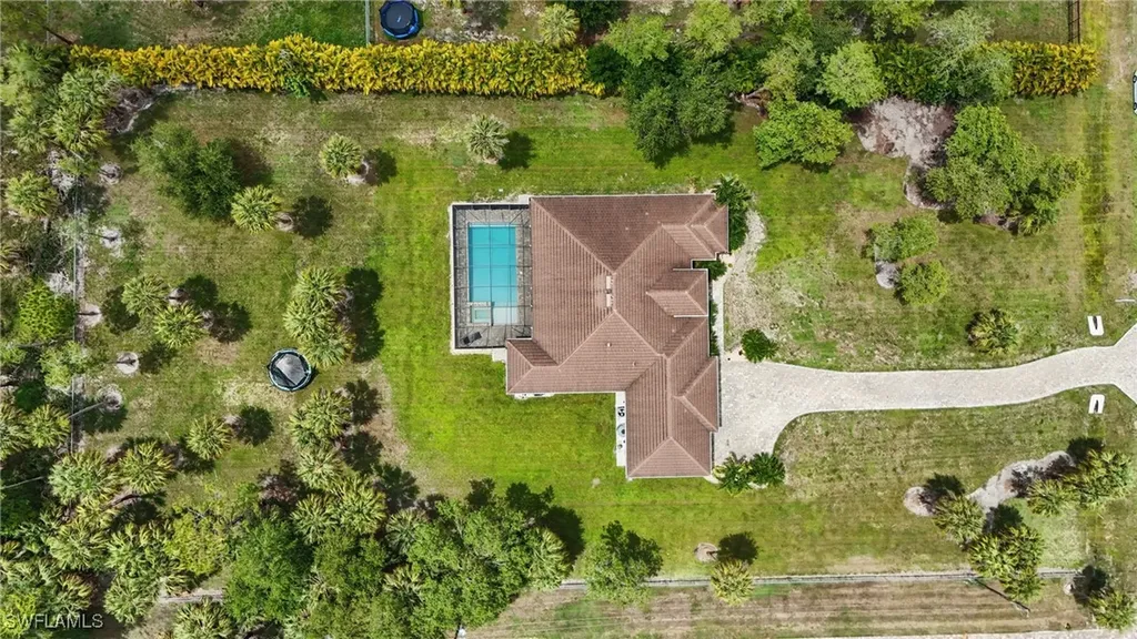 505 7th Street NW Naples FL 34120