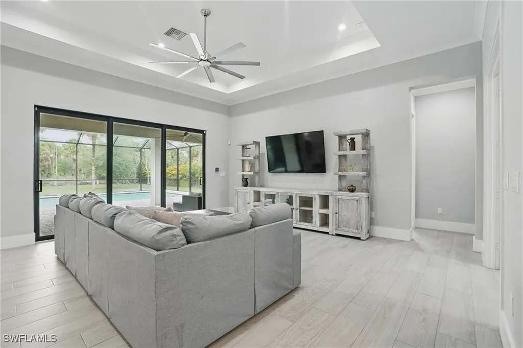 505 7th Street NW Naples FL 34120