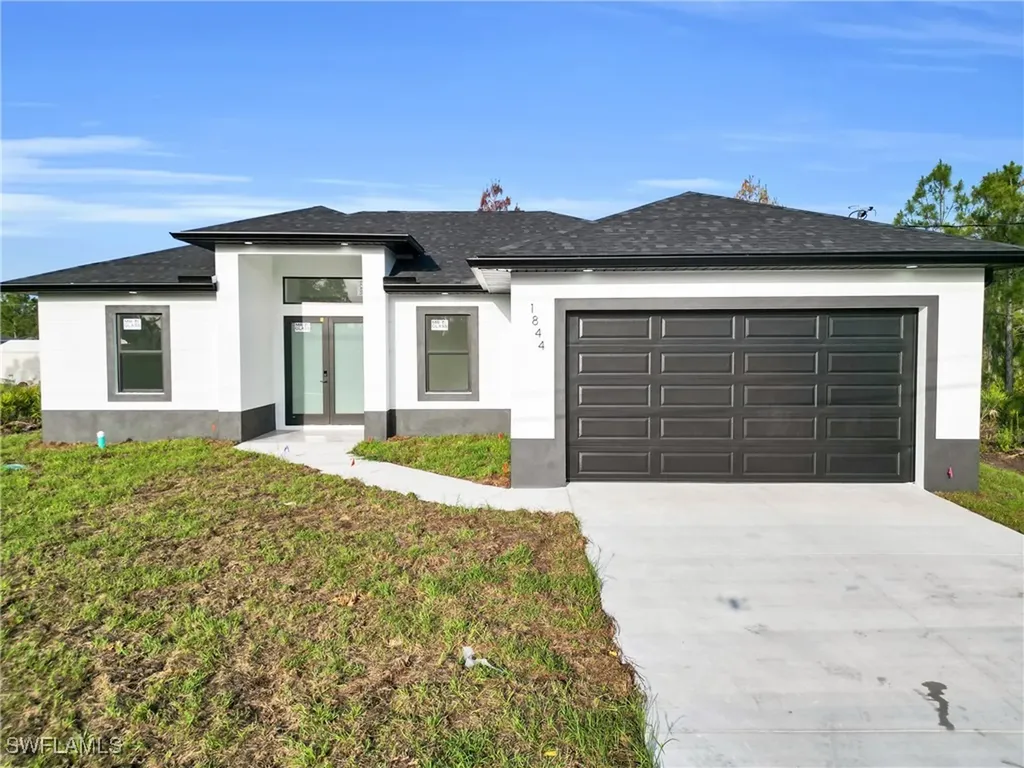 1844 Richmond Avenue N Lehigh Acres FL 33972