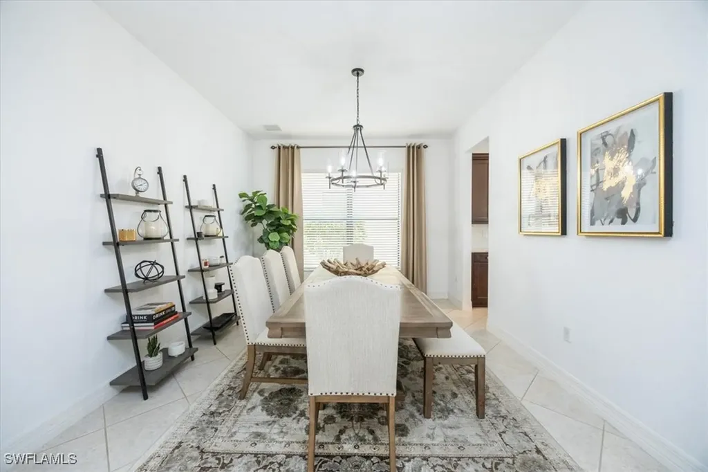 13905 Luna Drive Naples FL 34109