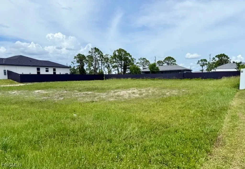 1111 NW 19th Place Cape Coral FL 33993