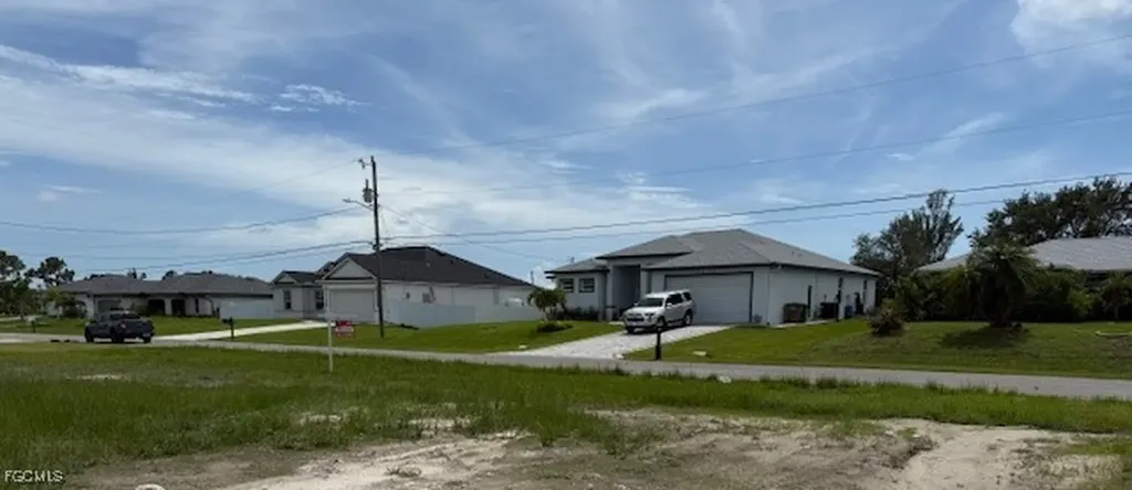 1111 NW 19th Place Cape Coral FL 33993