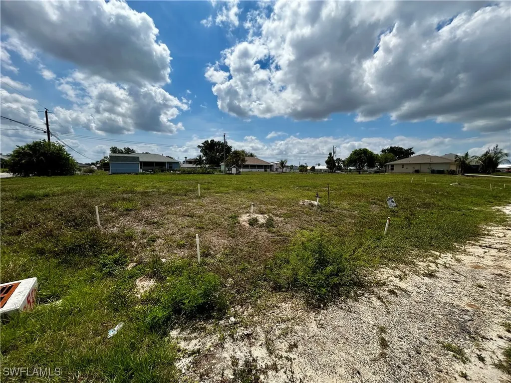 2109 NE 8th Place Cape Coral FL 33909
