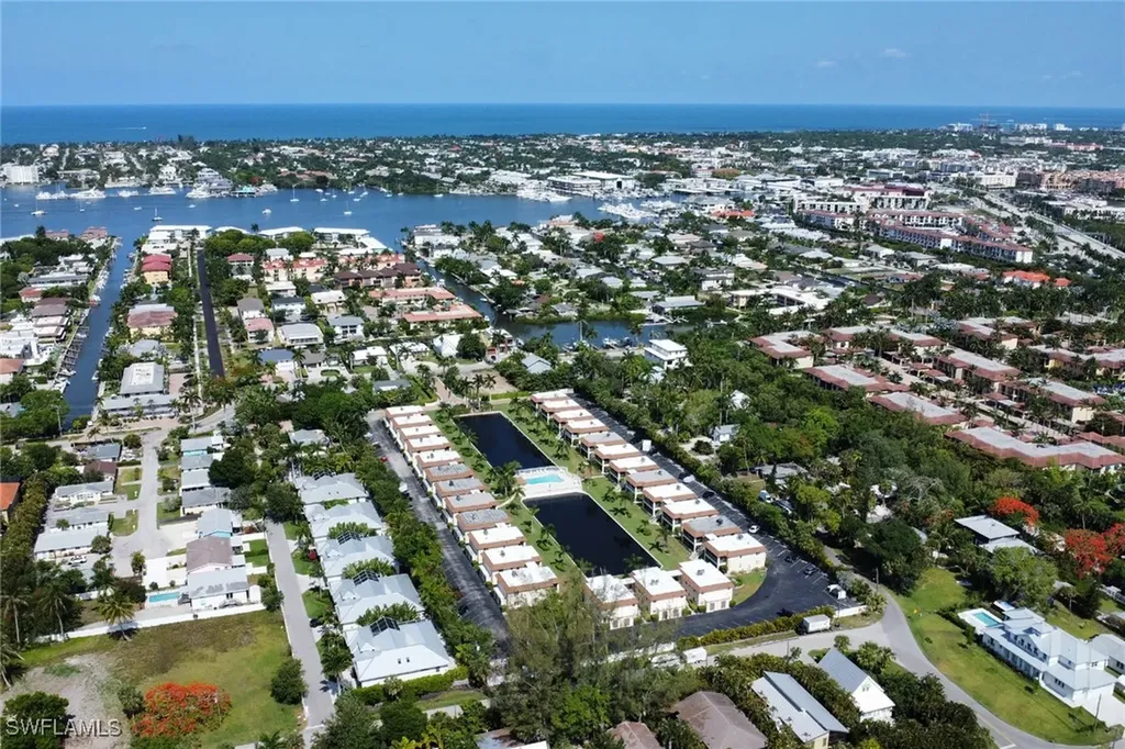 1155 Sandpiper Street Naples FL 34102