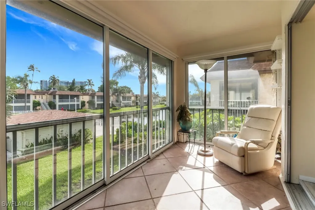 1155 Sandpiper Street Naples FL 34102
